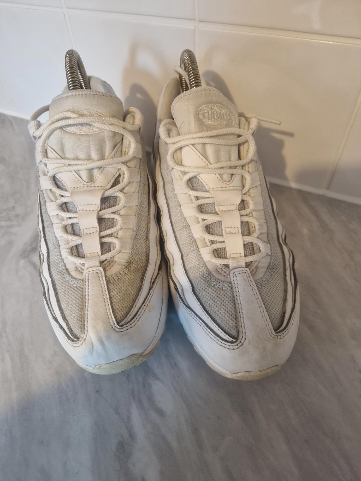 Nike Air Max 95 GS White CJ3906-100 Uk Size 6 Gc