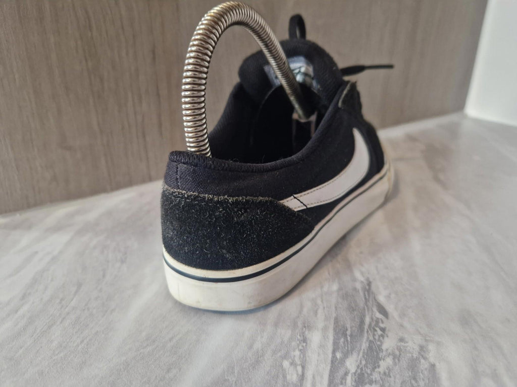 Nike Sb 2014 Black With White Mids  Canvas Trainers Skate Shoe Uk Size 5 Gc