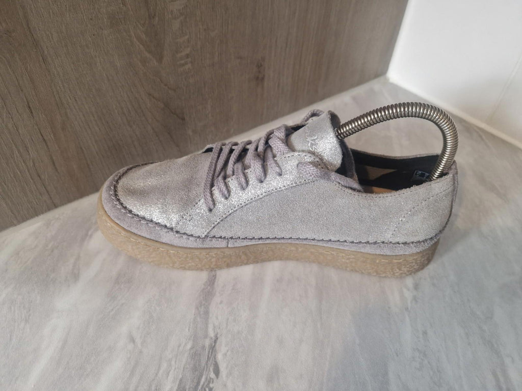 Clarks Barleigh lace silver glitter grey  Suede shoe Gum Sole Uk Size 6.5 Gc
