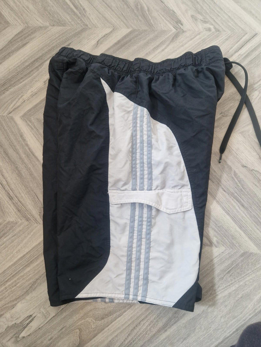 Adidas Mesh Lined Black & White Hits Shorts With Side Pocket Uk Size L Gc 2012