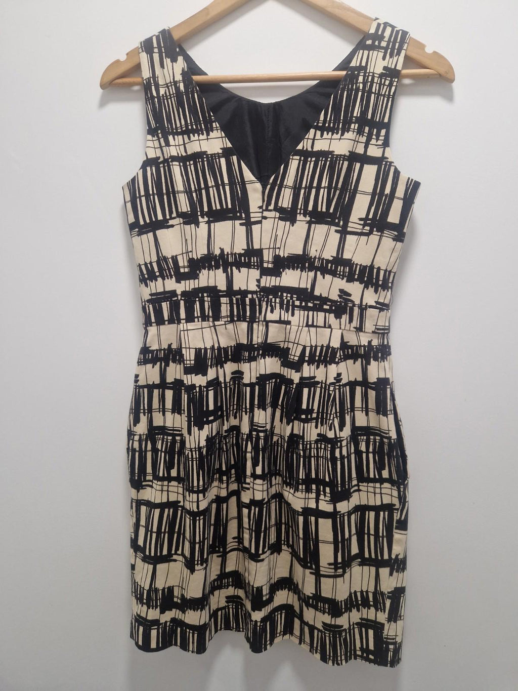 Coast Women's Beige and Black Fitted Lined Dress Size UK 8 Gc