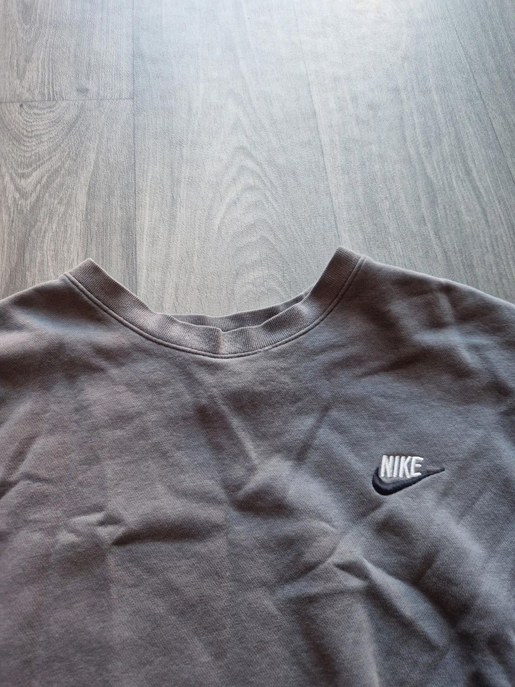 Nike Sweatshirt Mens  Grey Swoosh Crewneck Pullover Jumper/ Sweater Uk Size L Gc