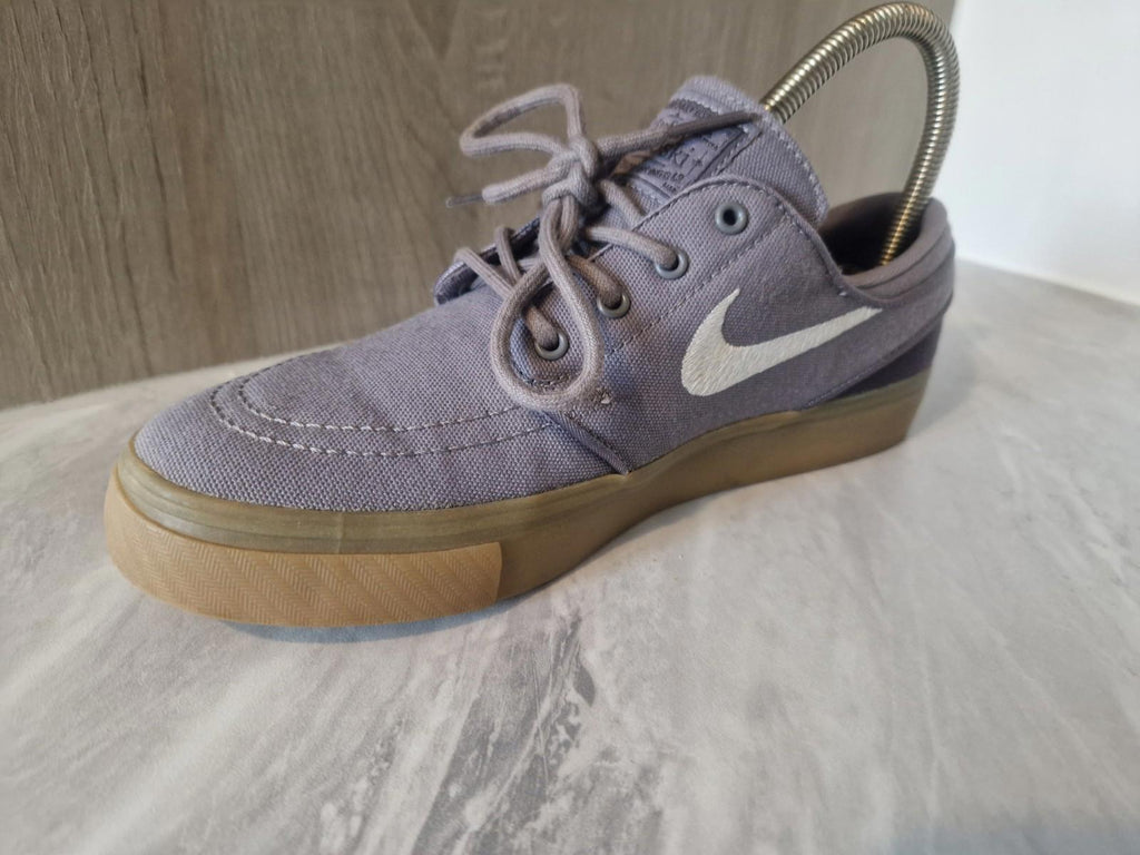 Nike SB Stefan Janoski Grey Skateboarding Canvas Trainers Gum Sole  - UK 5  Vgc