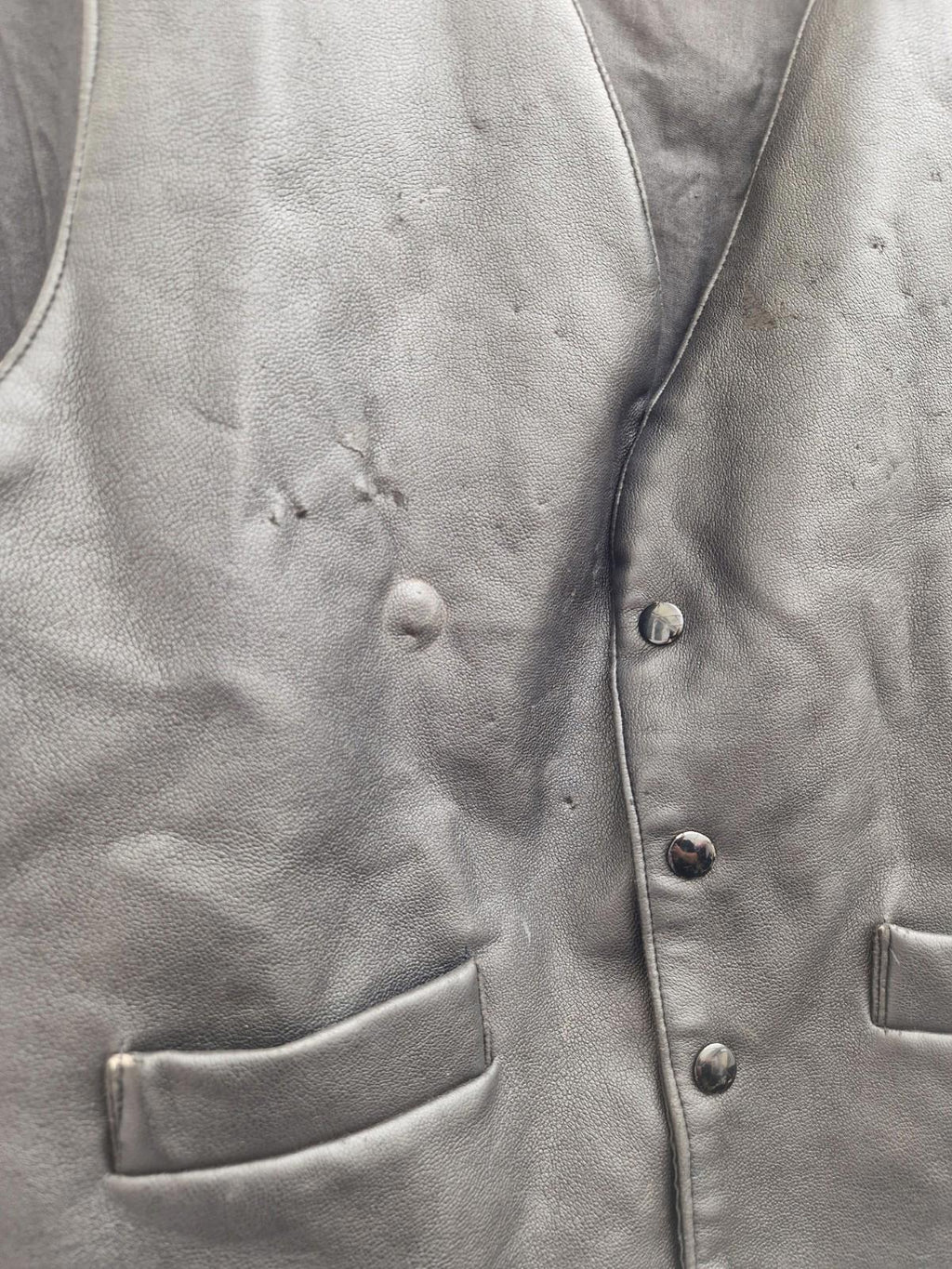 Zip It London  Leather Biker Waistcoat  Some Marks From Pin Badges Uk L 20"  P2P