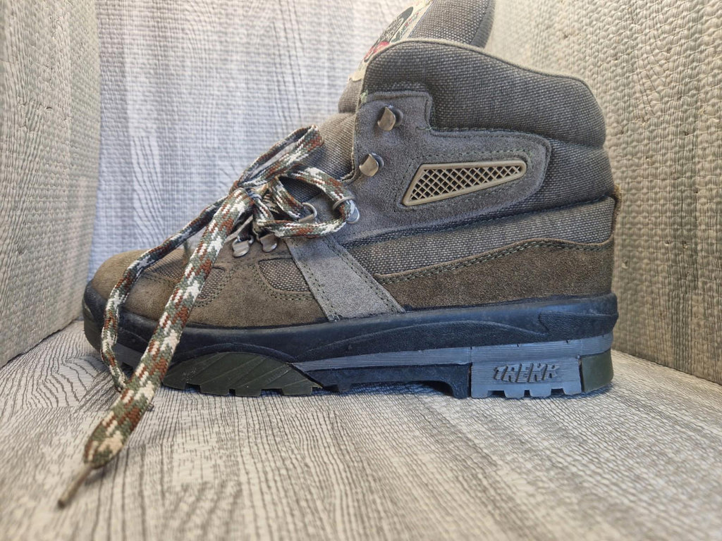 Trekk Free Wolves Natural Reserve  Khaki Green Hiking/walking Boots Uk Size 8 Gc