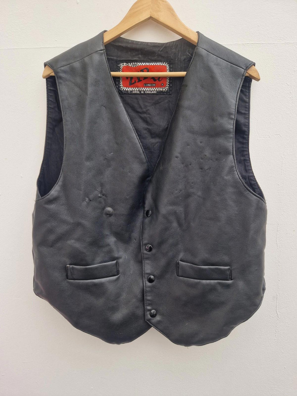 Zip It London  Leather Biker Waistcoat  Some Marks From Pin Badges Uk L 20"  P2P
