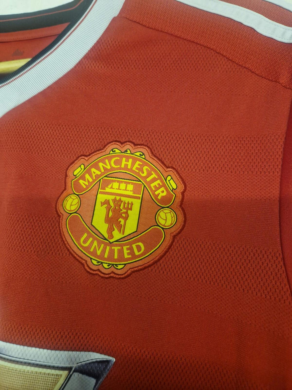 Manchester United 2015-2016 Home Football Shirt Short Sleeve Red Size Medium