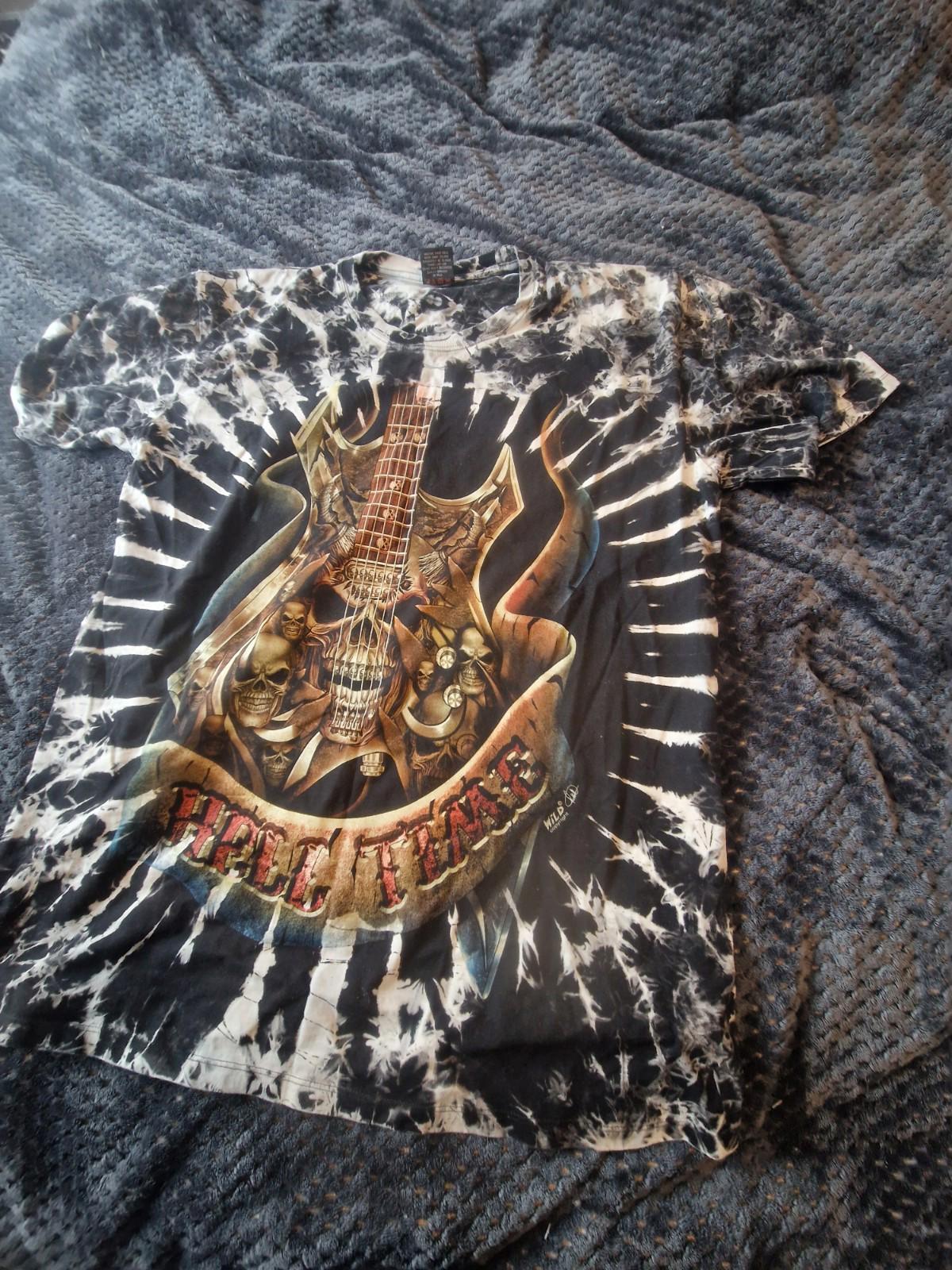 Hell Time Electric Guitar Skull Glow in Dark Graphic Tee Uk XXl On A Wild Tag