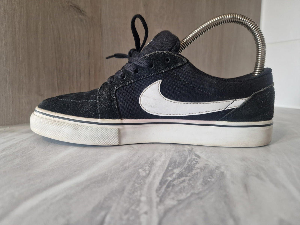 Nike Sb 2014 Black With White Mids  Canvas Trainers Skate Shoe Uk Size 5 Gc