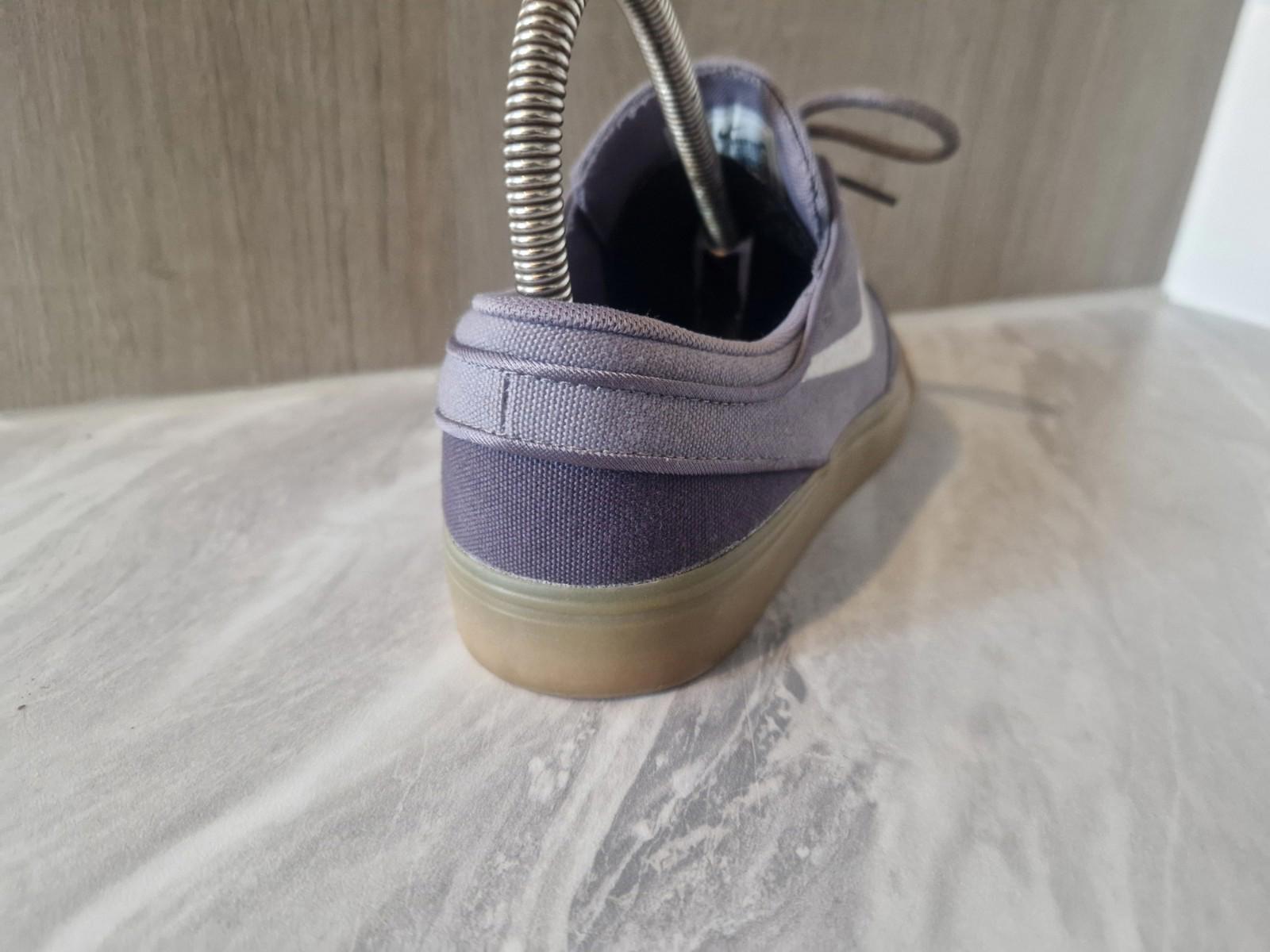 Nike SB Stefan Janoski Grey Skateboarding Canvas Trainers Gum Sole  - UK 5  Vgc