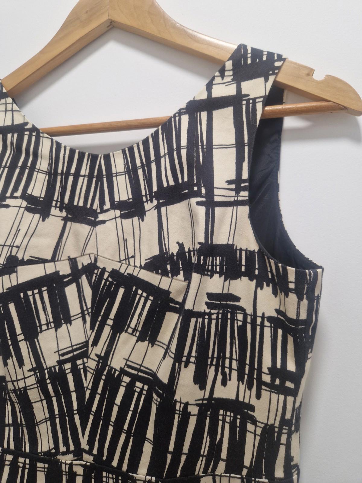 Coast Women's Beige and Black Fitted Lined Dress Size UK 8 Gc