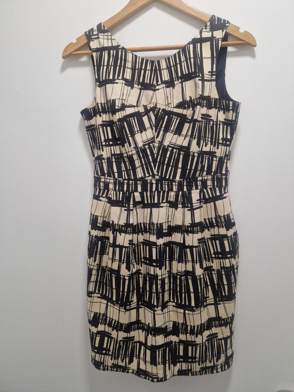 Coast Women's Beige and Black Fitted Lined Dress Size UK 8 Gc