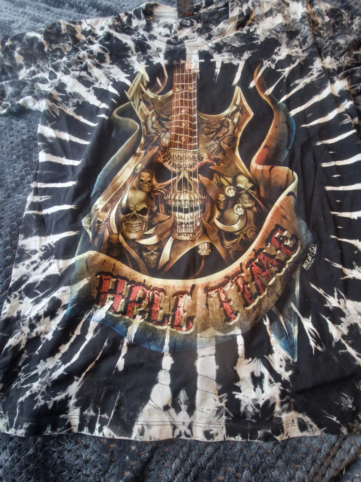 Hell Time Electric Guitar Skull Glow in Dark Graphic Tee Uk XXl On A Wild Tag