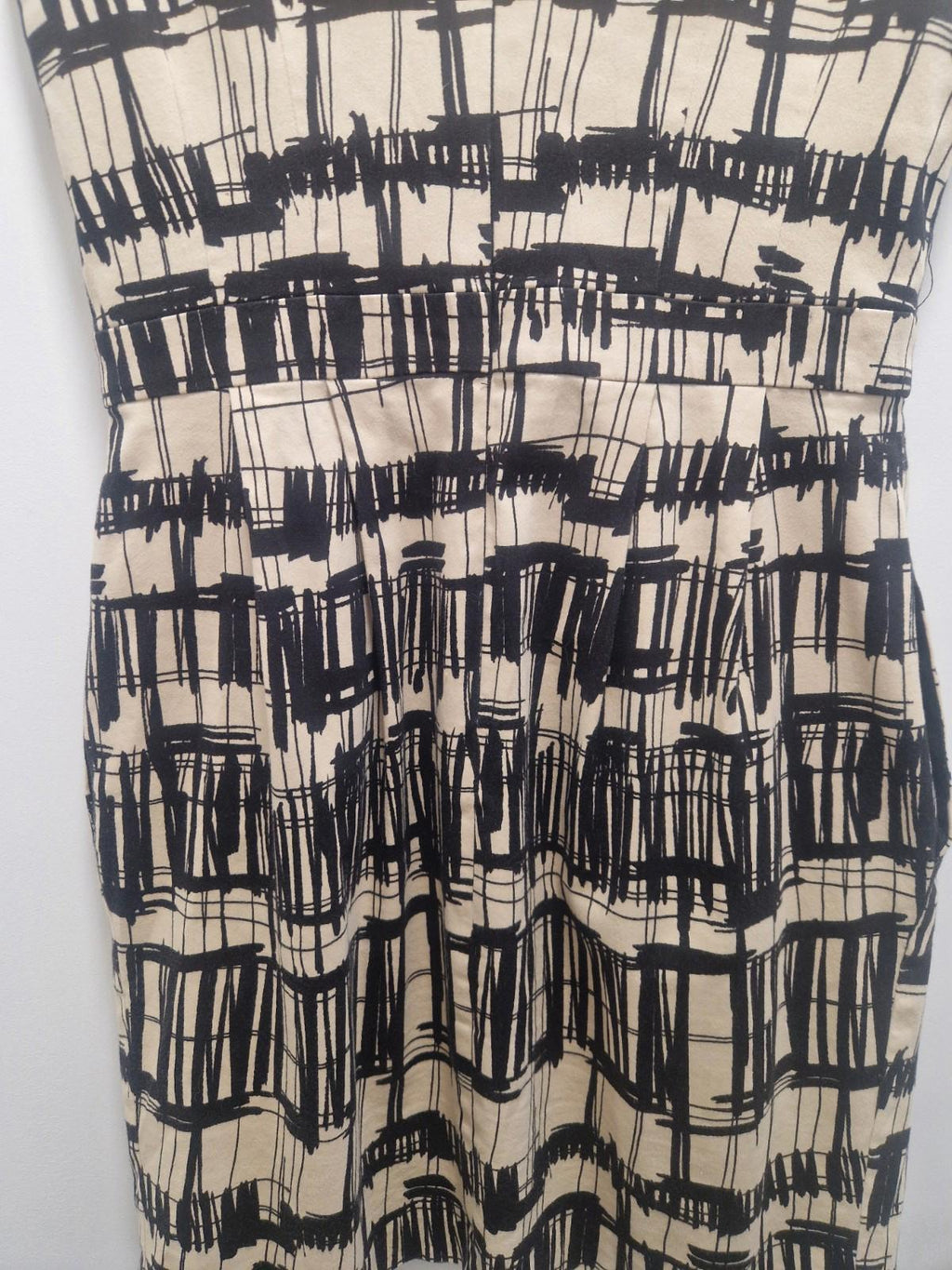 Coast Women's Beige and Black Fitted Lined Dress Size UK 8 Gc