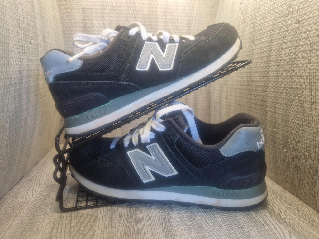 New Balance  574  Black Silver White Colourway Ladies Trainers Uk Size 5 Gc