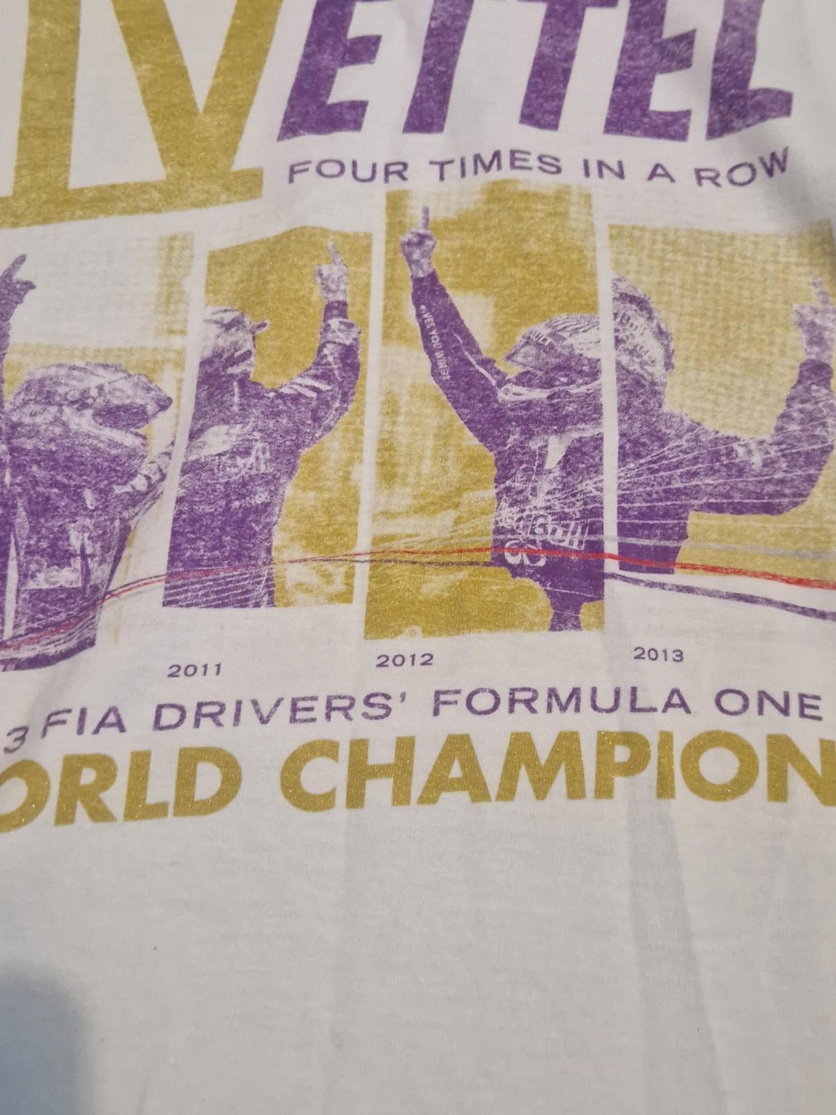 Sebastian Vettal F1  2013 Championships T-Shirt Uk M Memorabilia  Gc