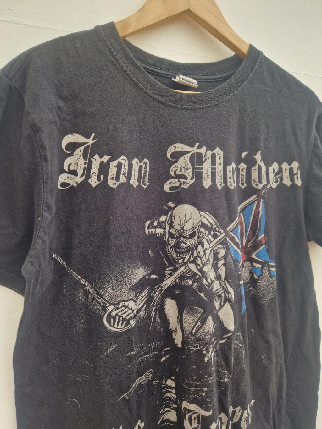 2011 Iron Maiden The Trooper T-Shirt In A Gildan  Label Uk Size M Gc