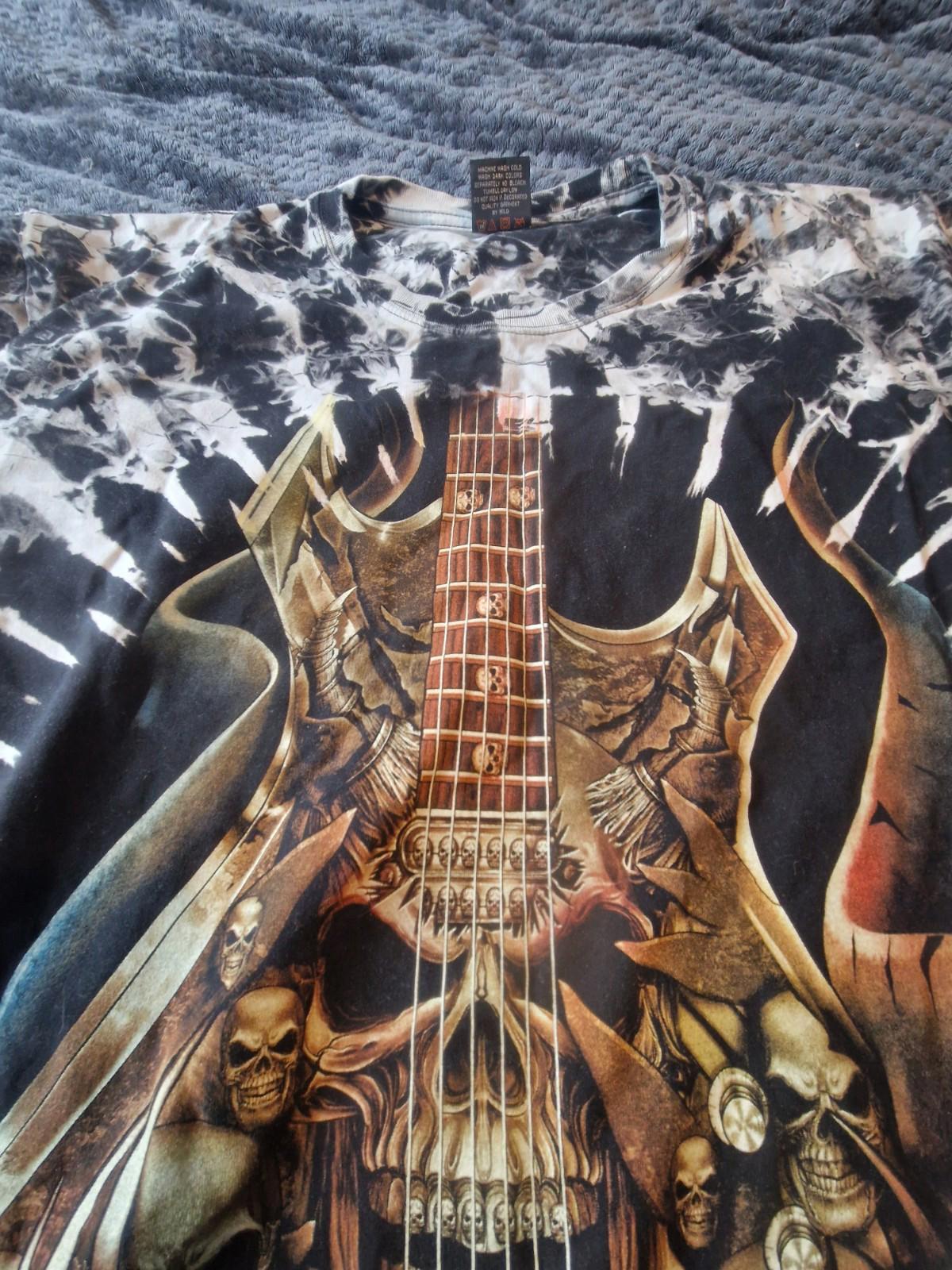 Hell Time Electric Guitar Skull Glow in Dark Graphic Tee Uk XXl On A Wild Tag
