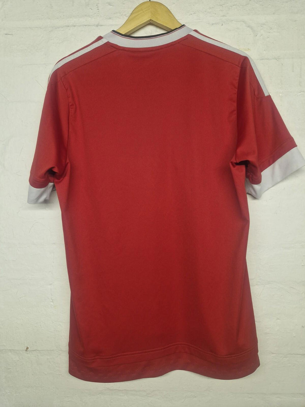 Manchester United 2015-2016 Home Football Shirt Short Sleeve Red Size Medium