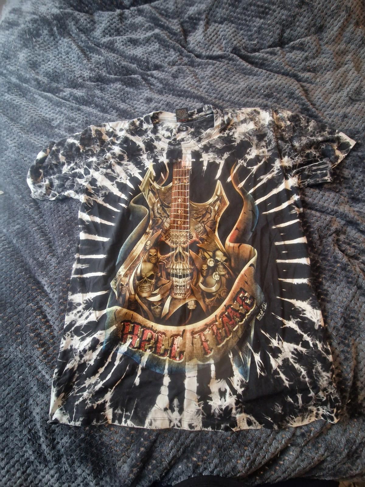 Hell Time Electric Guitar Skull Glow in Dark Graphic Tee Uk XXl On A Wild Tag