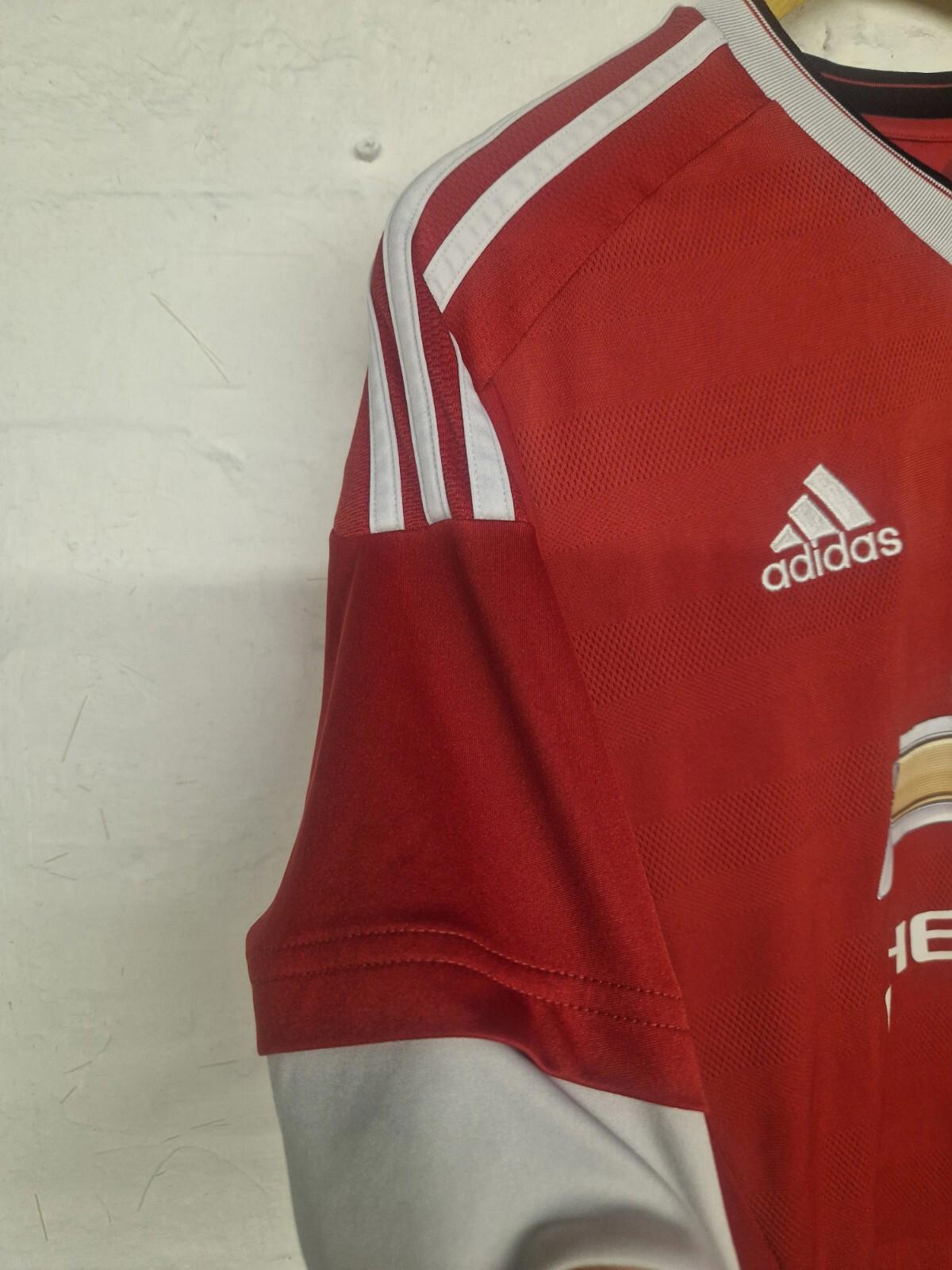 Manchester United 2015-2016 Home Football Shirt Short Sleeve Red Size Medium