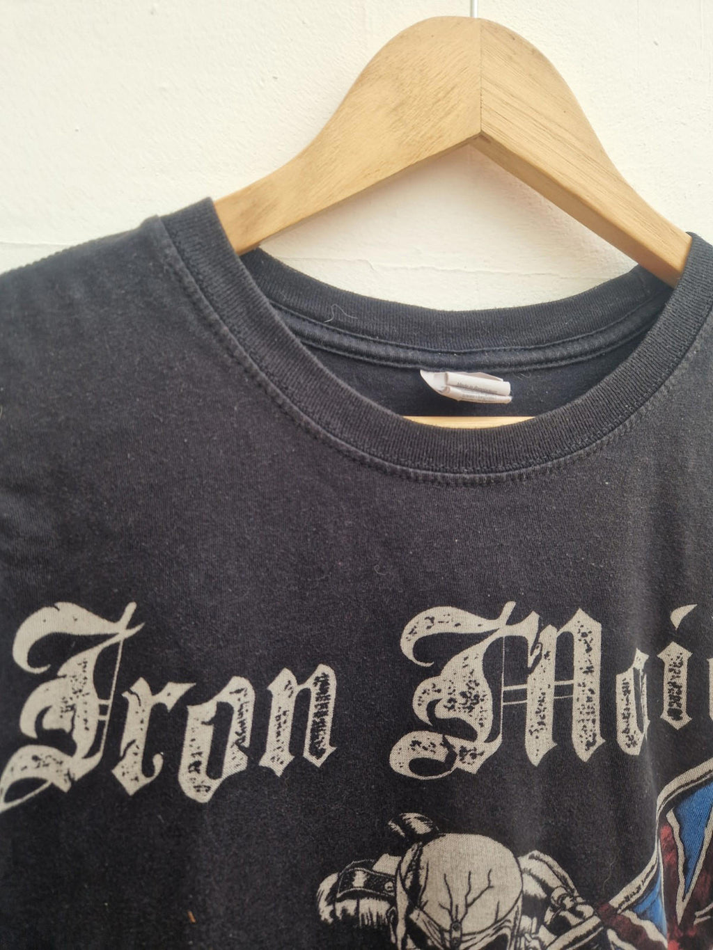 2011 Iron Maiden The Trooper T-Shirt In A Gildan  Label Uk Size M Gc