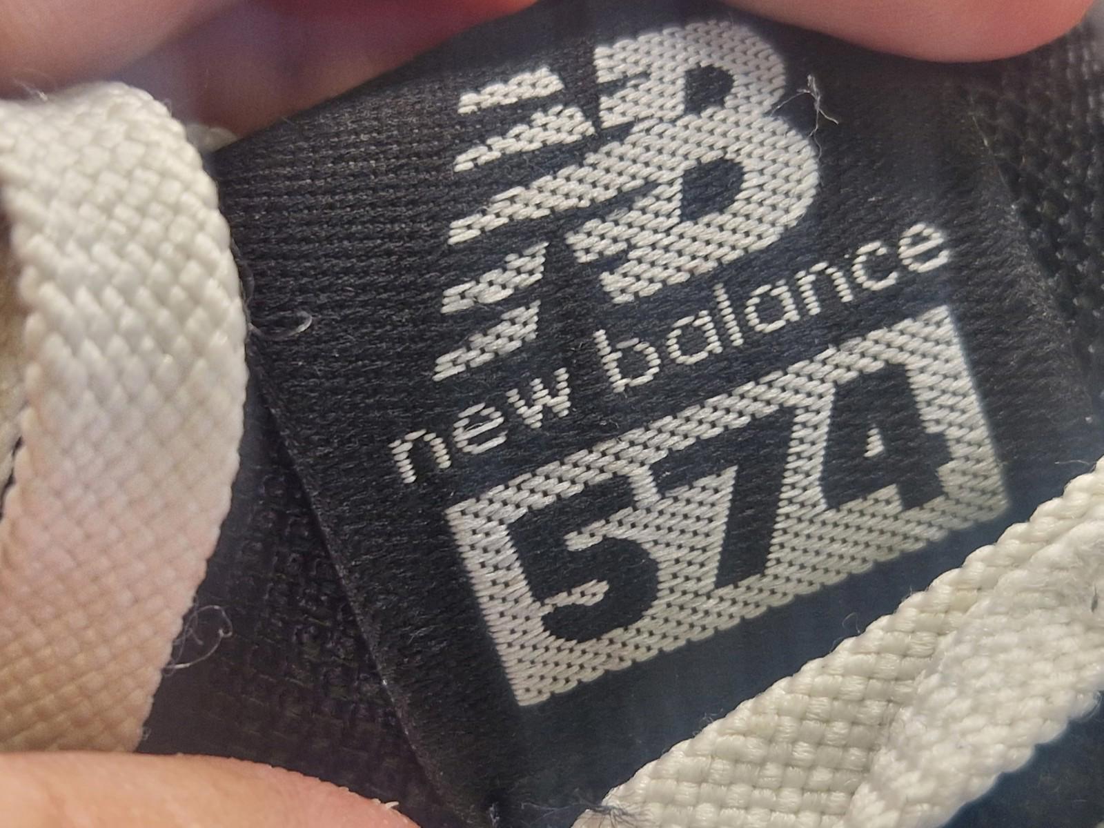 New Balance  574  Black Silver White Colourway Ladies Trainers Uk Size 5 Gc