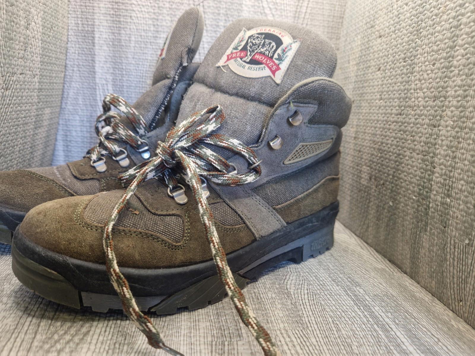 Trekk Free Wolves Natural Reserve  Khaki Green Hiking/walking Boots Uk Size 8 Gc