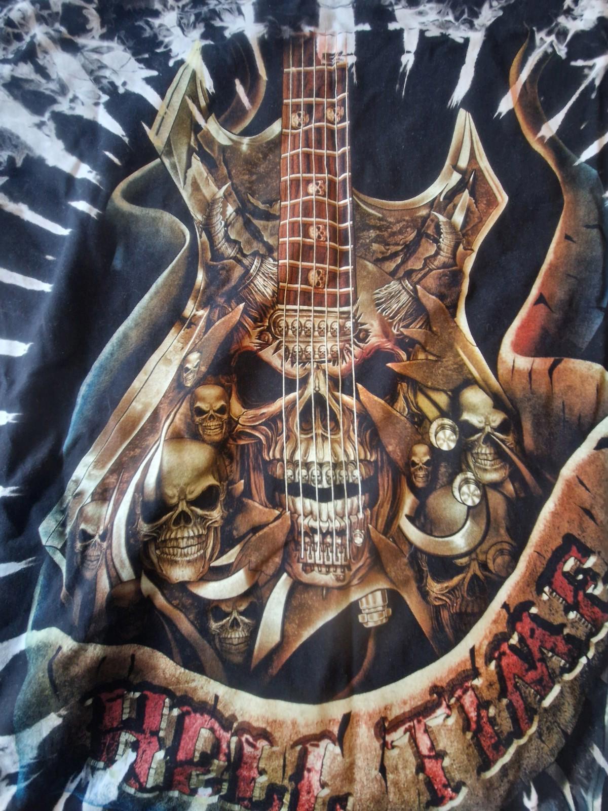 Hell Time Electric Guitar Skull Glow in Dark Graphic Tee Uk XXl On A Wild Tag