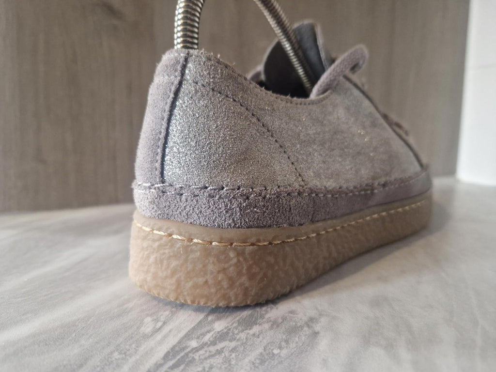Clarks Barleigh lace silver glitter grey  Suede shoe Gum Sole Uk Size 6.5 Gc