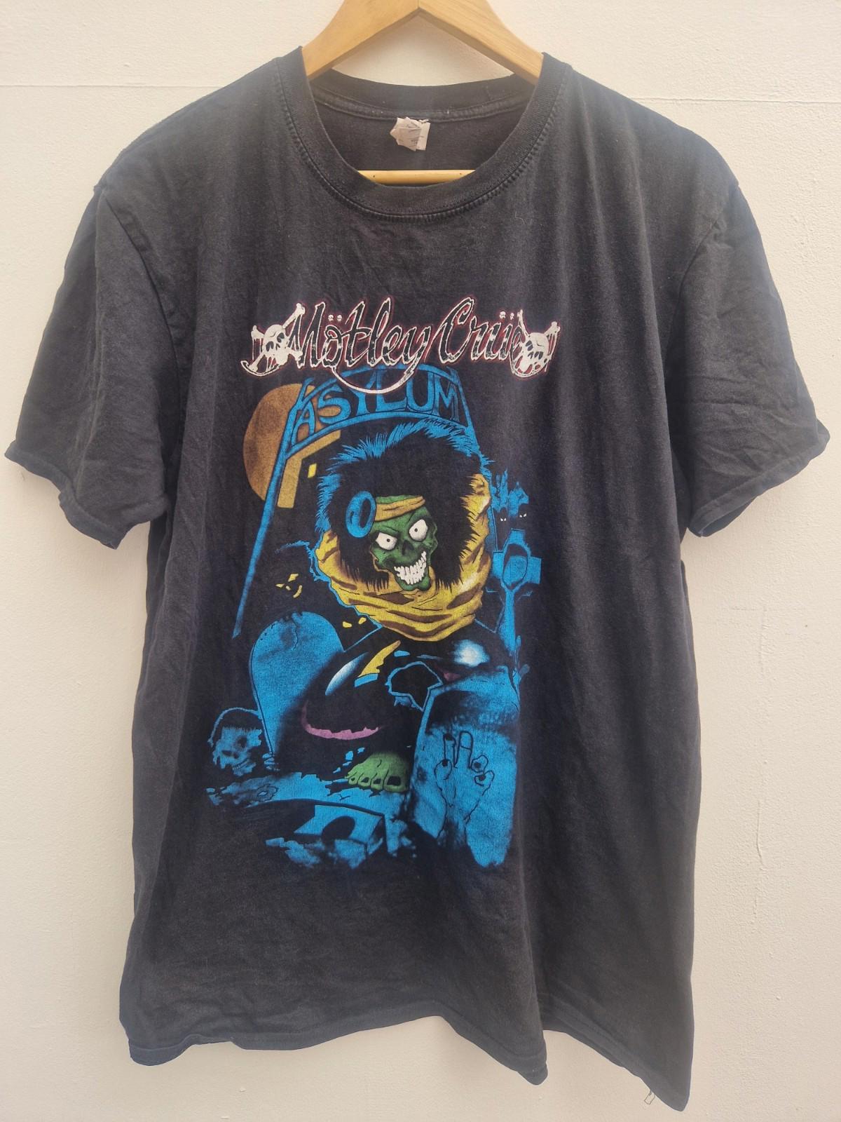 Vintage Motely Crue Asylum  Music Memorabilia  T- Shirt On A Gildan  Tag Uk Xl