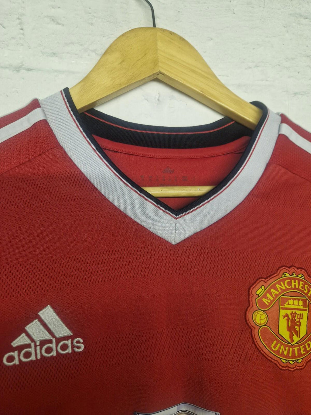 Manchester United 2015-2016 Home Football Shirt Short Sleeve Red Size Medium
