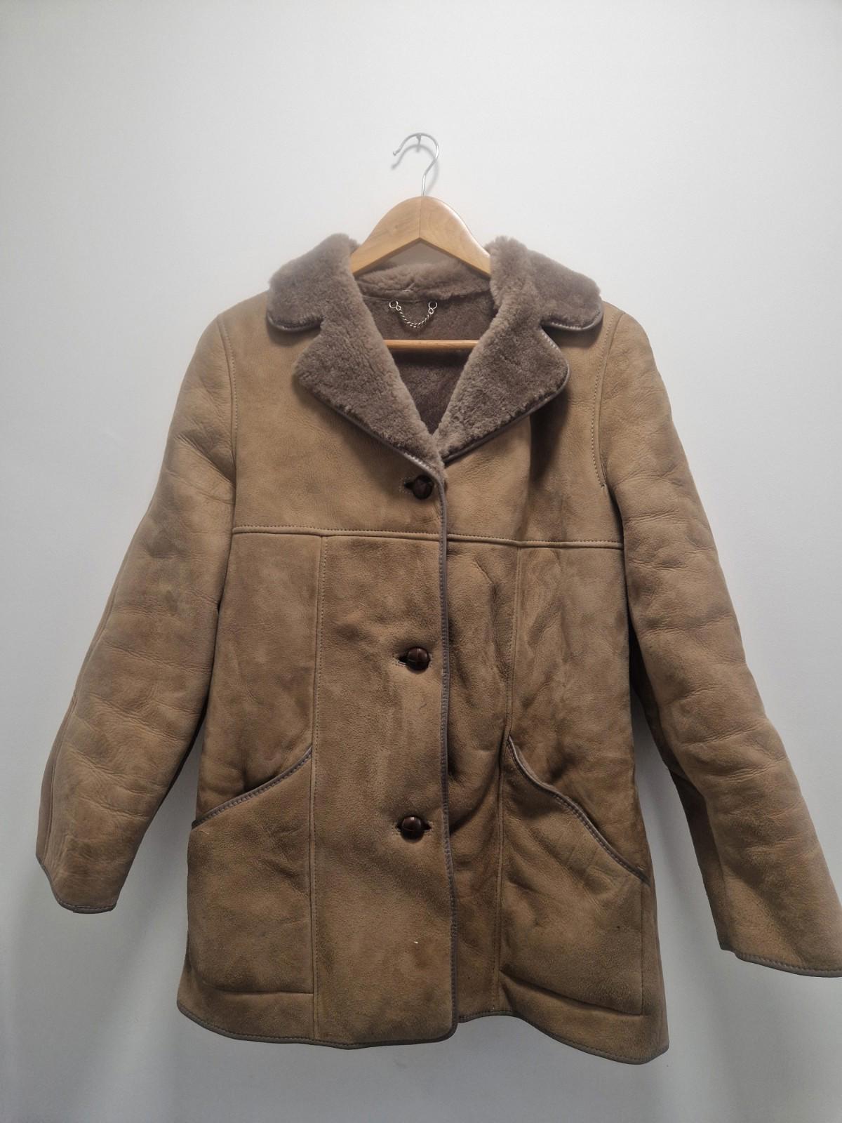 vintage real sheepskin Brown suede Ladies coat by moorlands Pit To Pit 21" Uk 14