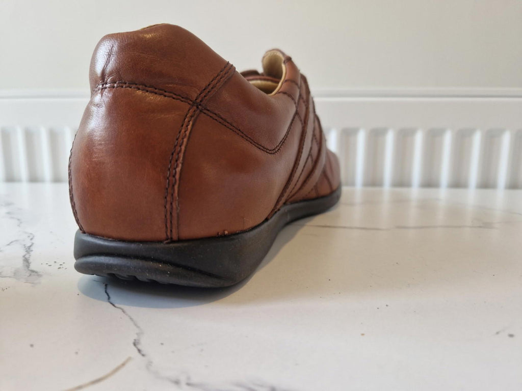 Clarks Brown Leather Slip On  Shoes/trainers  Ex Shop Display Unboxed Uk Size 11