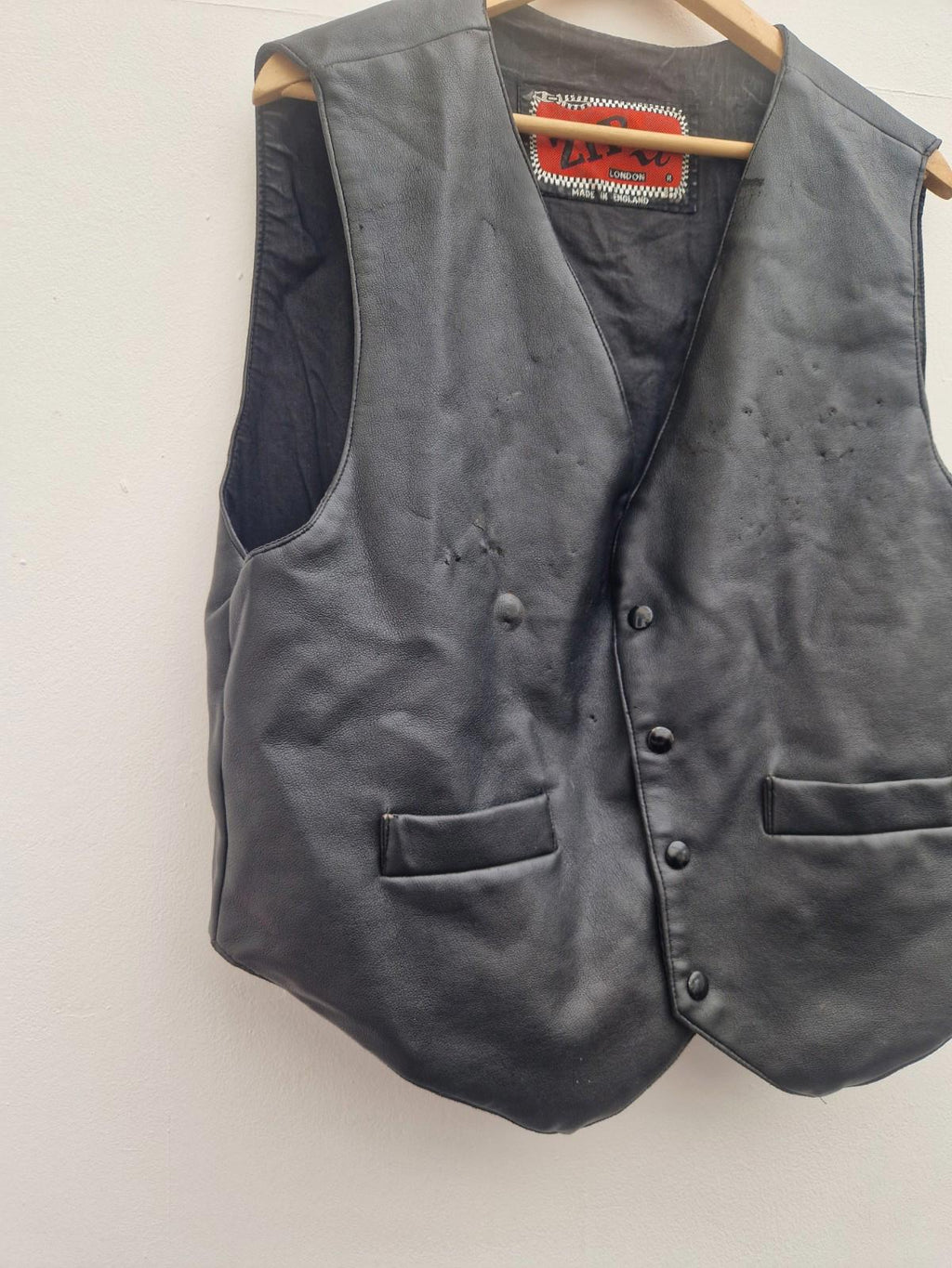 Zip It London  Leather Biker Waistcoat  Some Marks From Pin Badges Uk L 20"  P2P